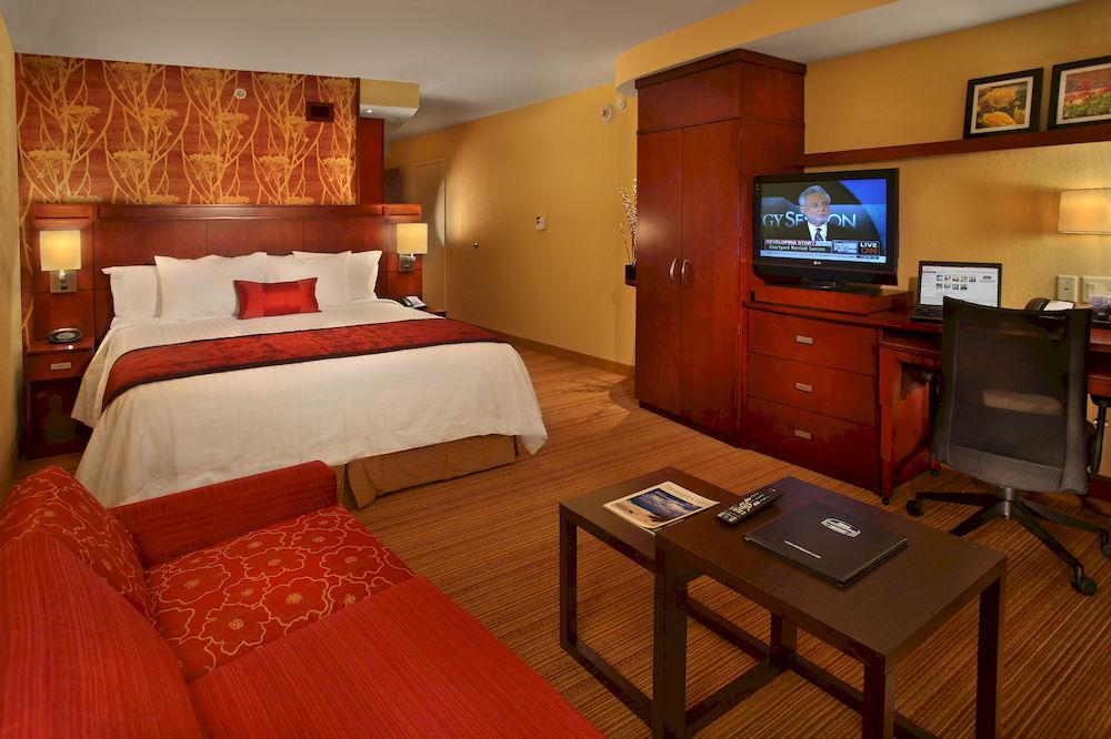 Courtyard By Marriott Stuart Hotel Bagian luar foto