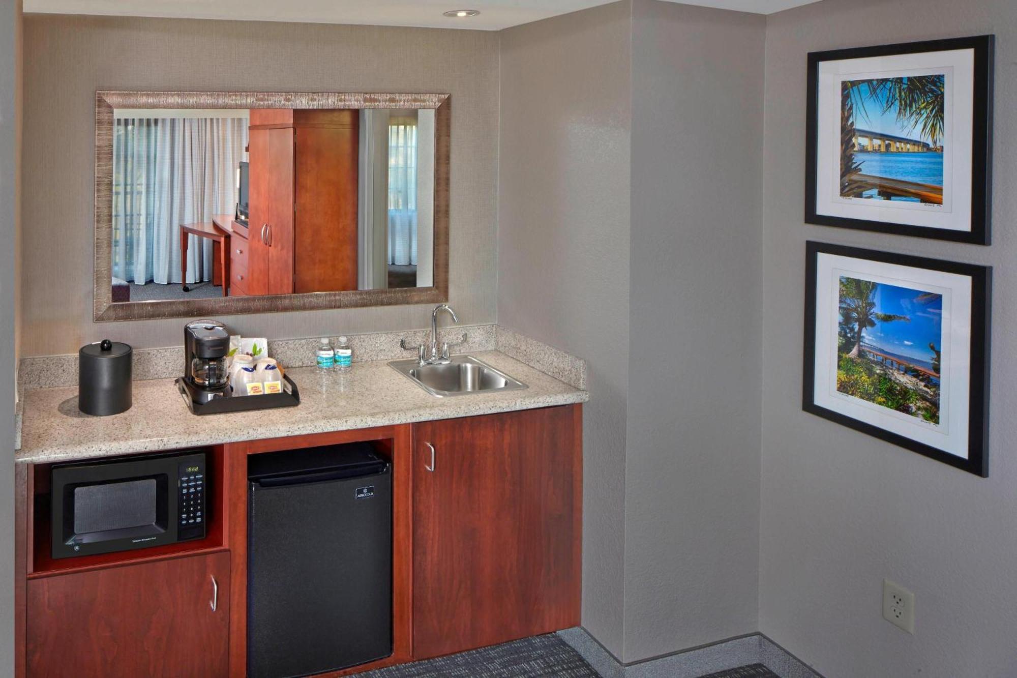Courtyard By Marriott Stuart Hotel Bagian luar foto