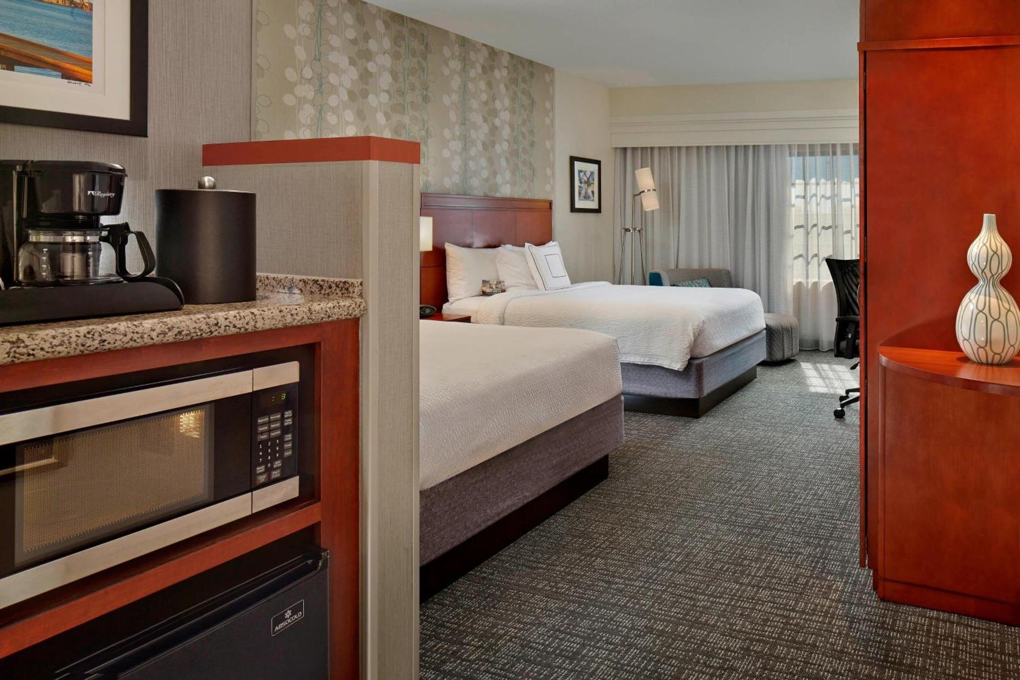 Courtyard By Marriott Stuart Hotel Bagian luar foto