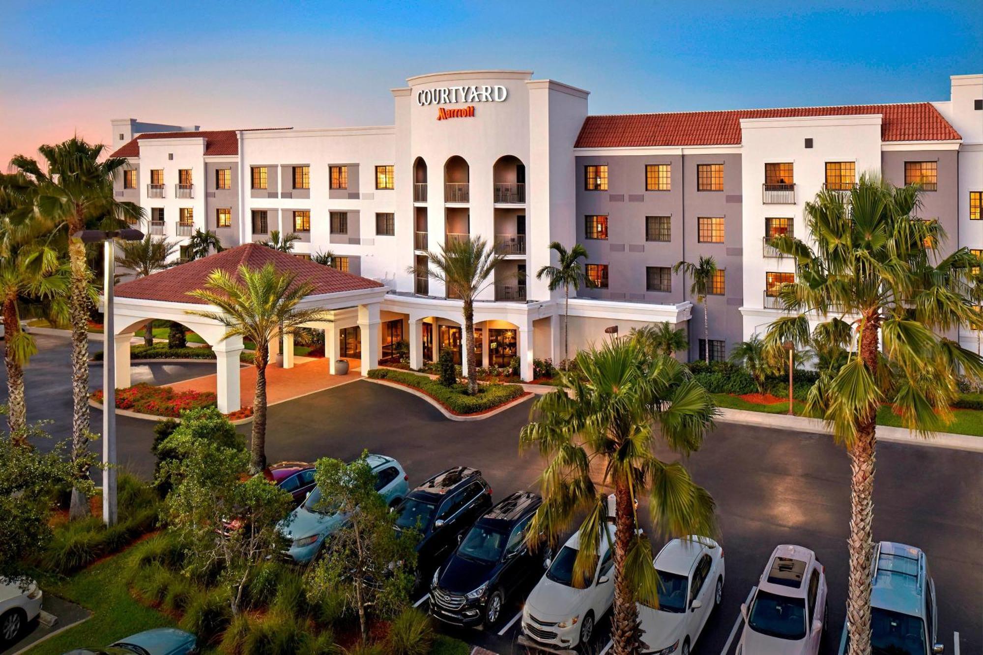 Courtyard By Marriott Stuart Hotel Bagian luar foto